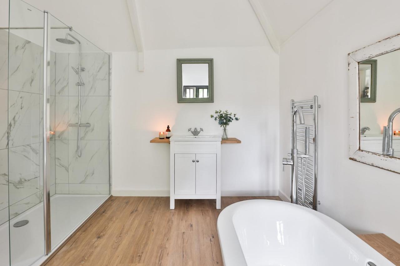 The Bothy Beverston Castle Tetbury Esterno foto