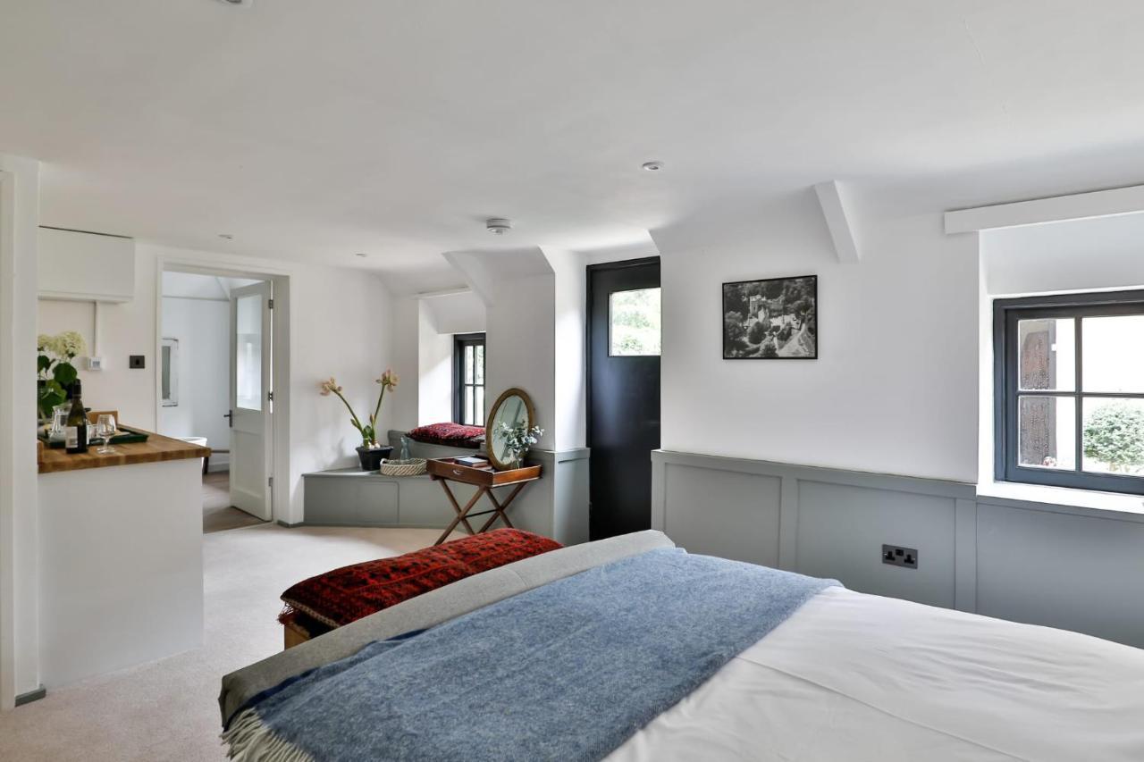 The Bothy Beverston Castle Tetbury Esterno foto